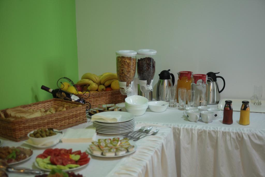 Hostel Royal Obrenovac  Экстерьер фото