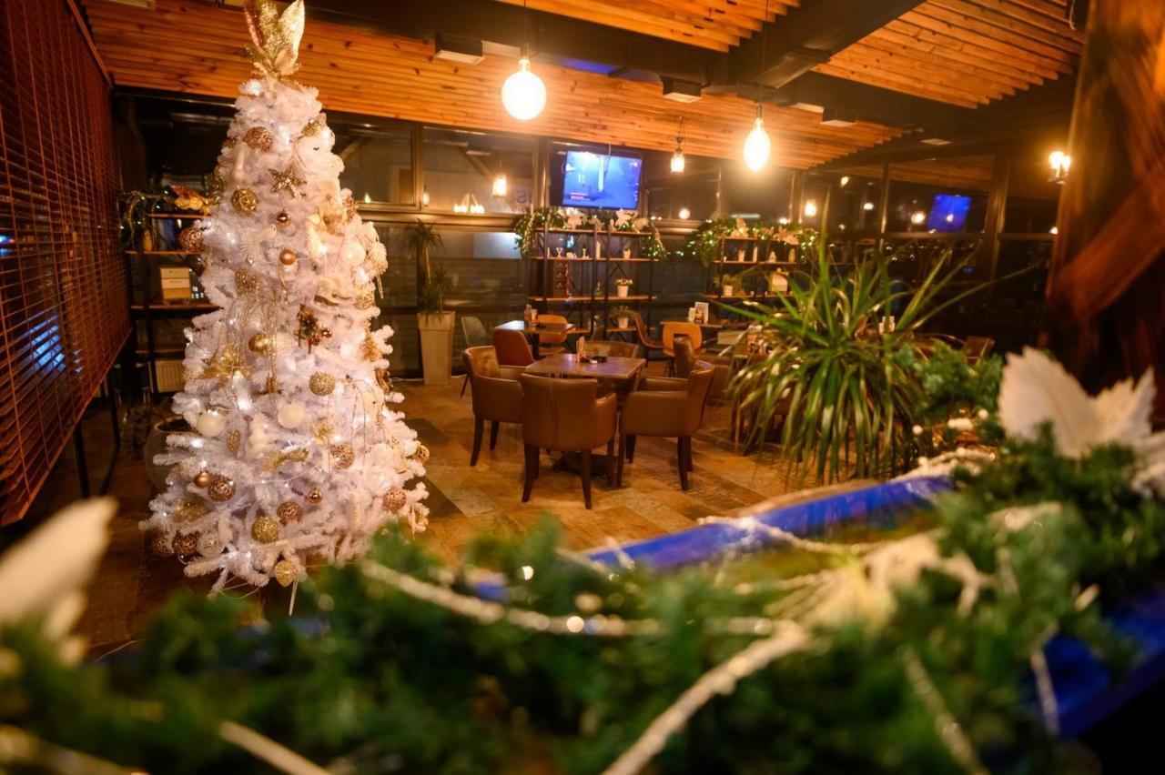 Hostel Royal Obrenovac  Экстерьер фото
